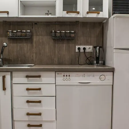 Rooftop Studio In Absolute Center Of Apartment